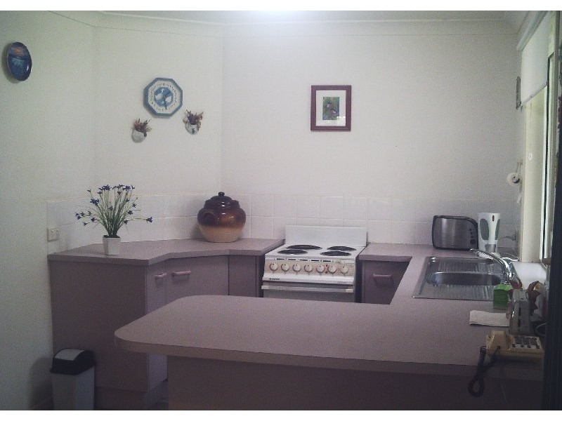 32 MEL ST, Macleay Island QLD 4184