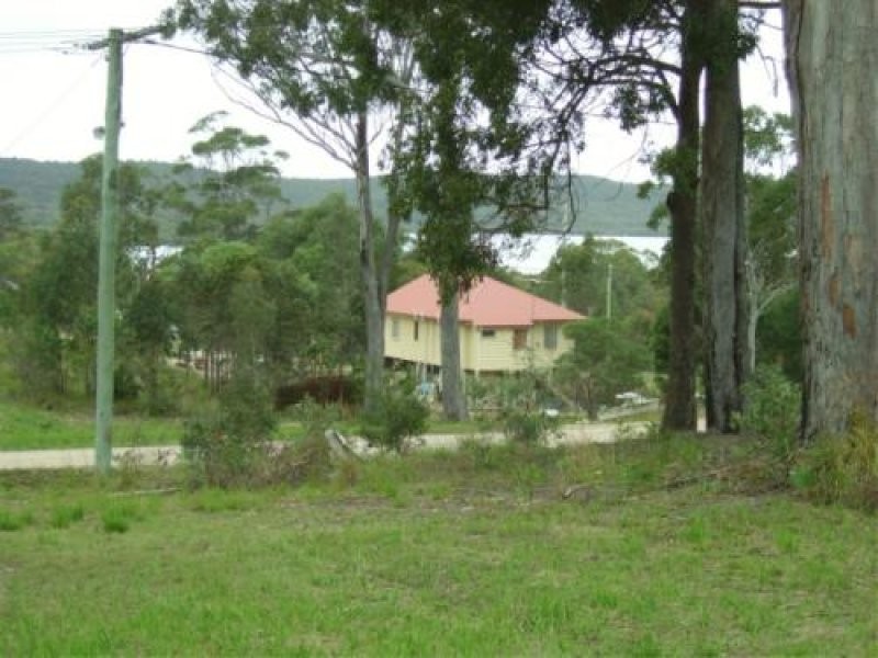 8 Seaview Street, Russell Island QLD 4184