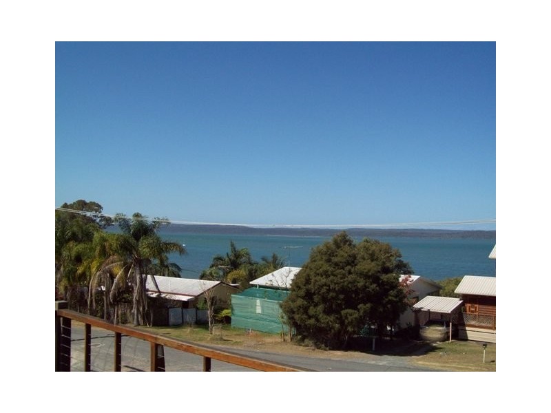 7 Koonwarra Pde, Macleay Island QLD 4184