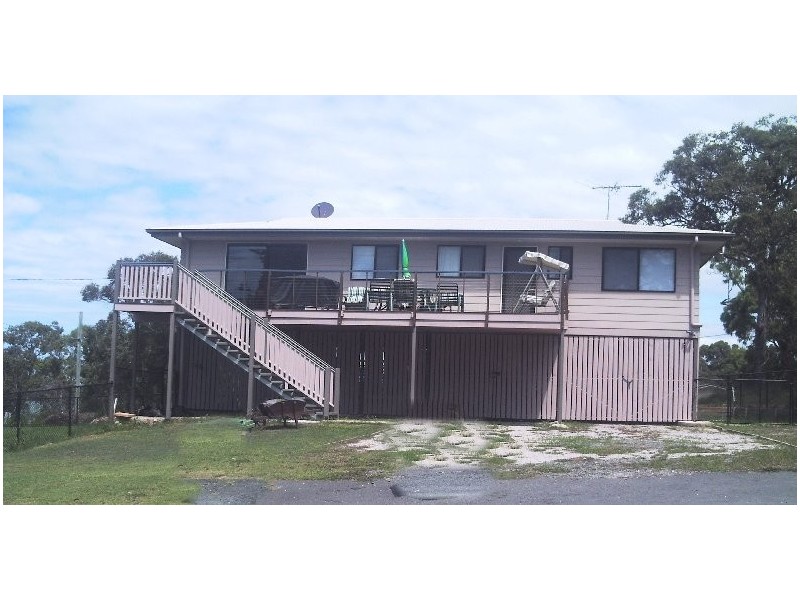 7 Koonwarra Pde, Macleay Island QLD 4184