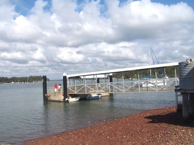 74 Lucas Drive, Lamb Island QLD 4184