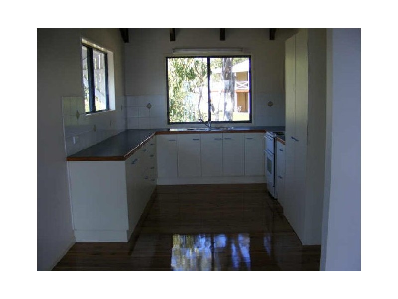 26 KIM CRESCENT, Macleay Island QLD 4184