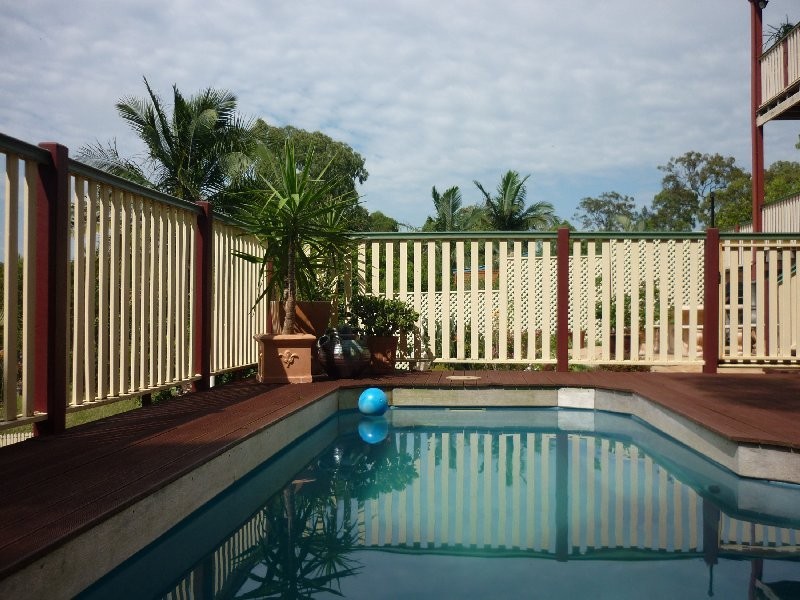 73 Beelong St, Macleay Island QLD 4184