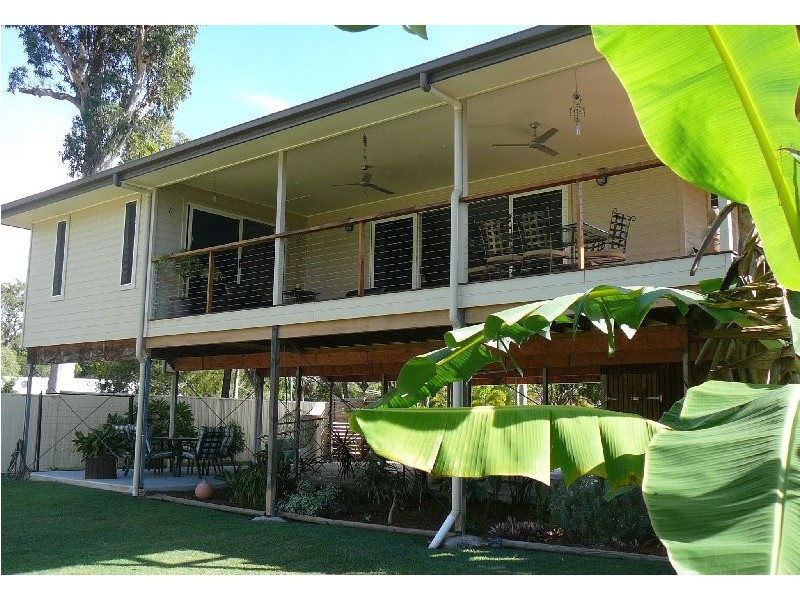 40 Mango Cresent, Macleay Island QLD 4184