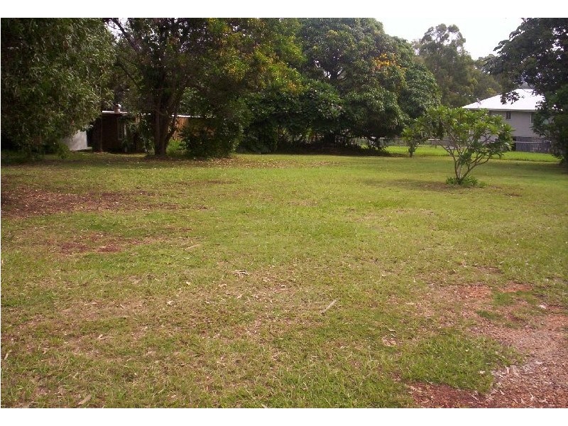 49 High Central Road, Macleay Island QLD 4184