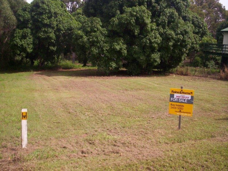 7 Michael Street, Macleay Island QLD 4184