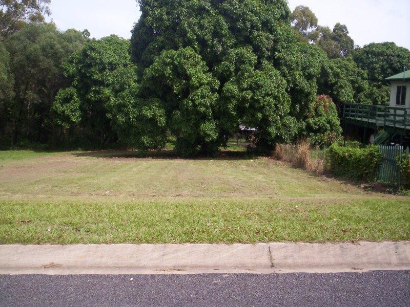 7 Michael Street, Macleay Island QLD 4184