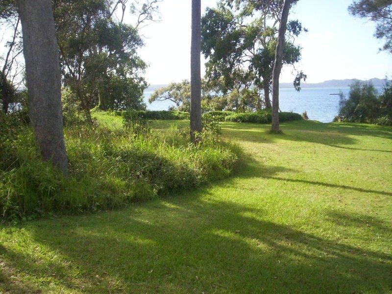 10 Coorong Street, Macleay Island QLD 4184