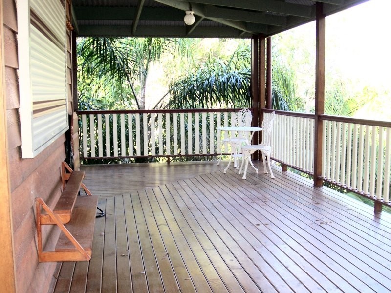 8 Kalara St, Macleay Island QLD 4184