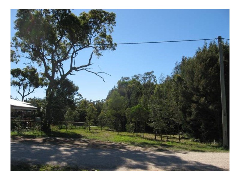 57 Scotts Road, Macleay Island QLD 4184