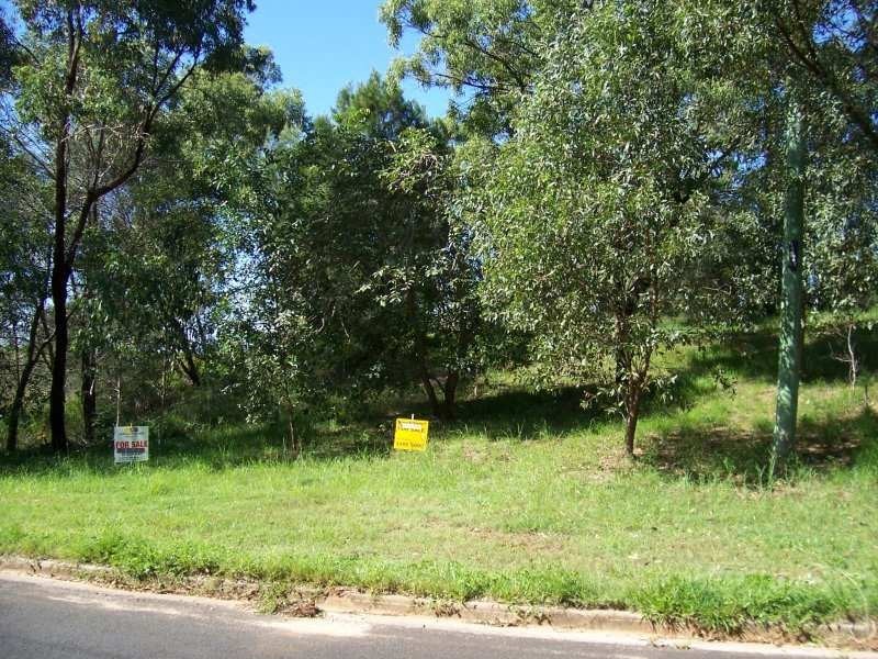 1 Causeway Drive, Macleay Island QLD 4184