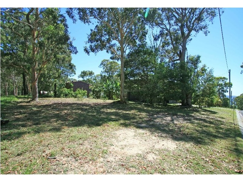 13 Baracoota Street, Macleay Island QLD 4184