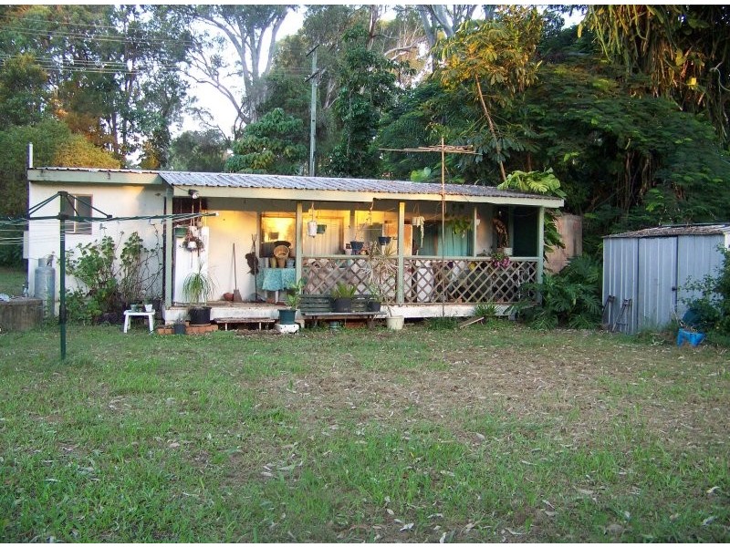 174 Lucas Dr, Lamb Island QLD 4184