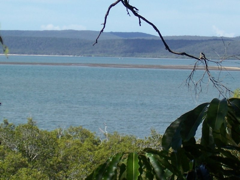 25 Blue Waters Crescent, Macleay Island QLD 4184