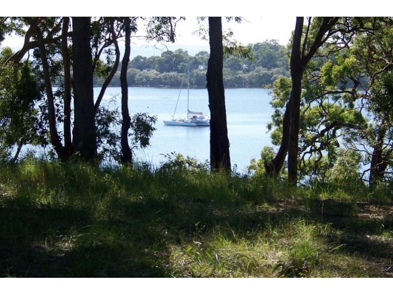 70 Timothy Street, Macleay Island QLD 4184