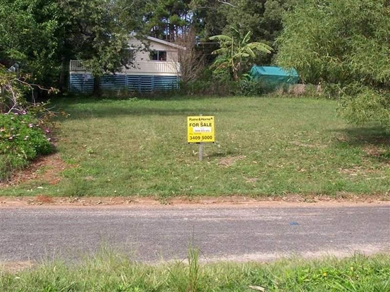 4 Wobur Street, Lamb Island QLD 4184