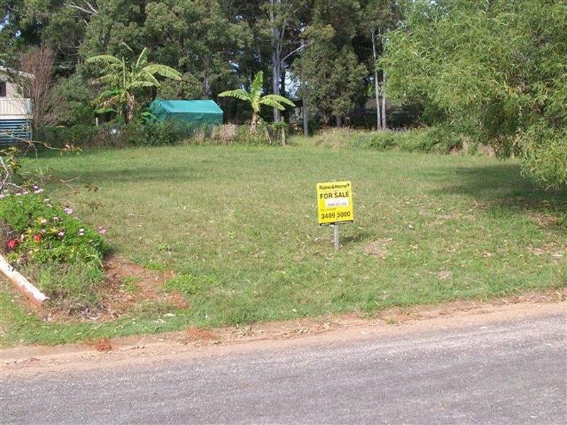 4 Wobur Street, Lamb Island QLD 4184