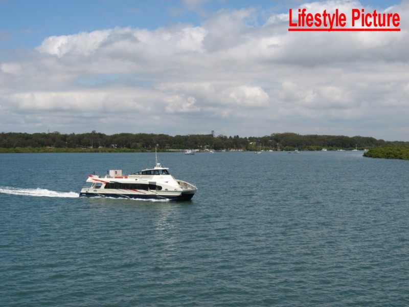 13 EASTBOURNE TCE, Macleay Island QLD 4184