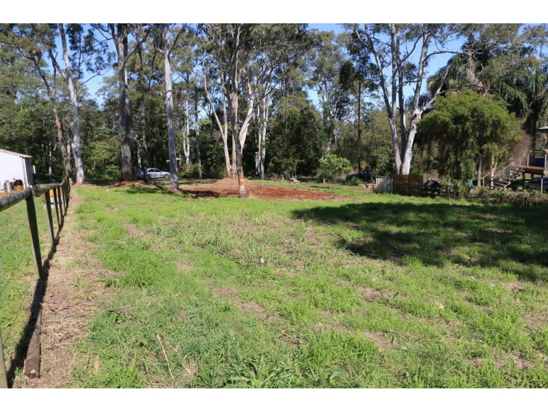 1 Scarborough Terrace, Macleay Island QLD 4184