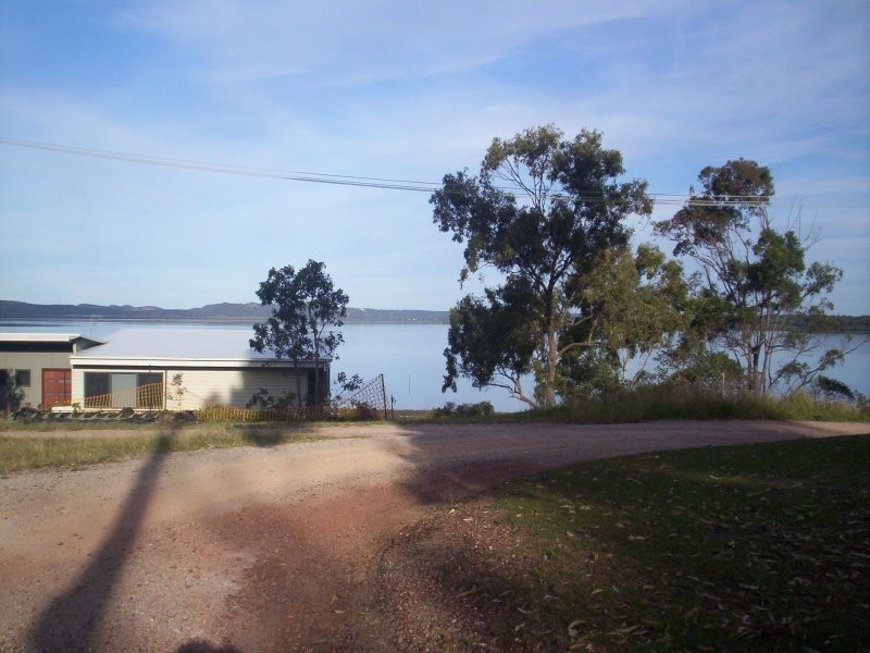 19 Coorong Street, Macleay Island QLD 4184