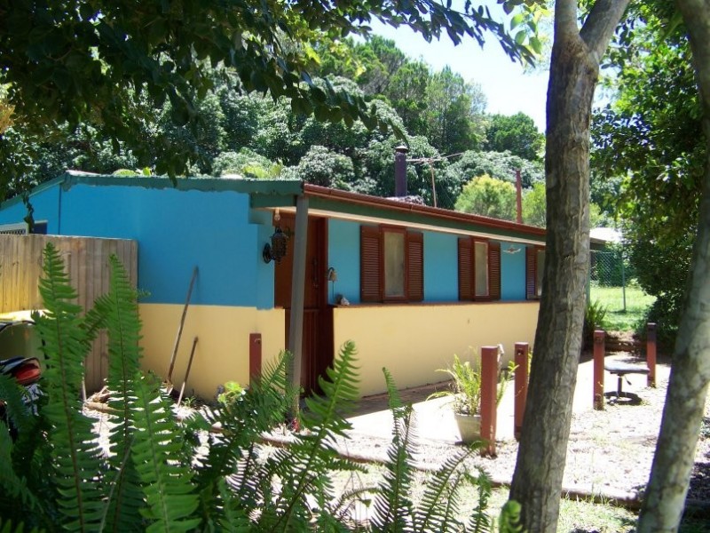 3 Marine St, Macleay Island QLD 4184