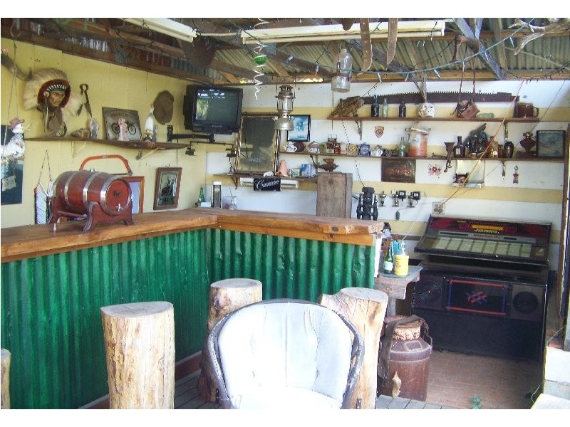 3 Marine St, Macleay Island QLD 4184