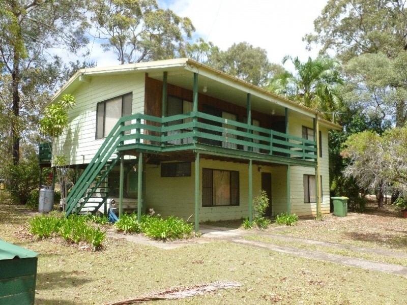 4 DOUBLE BAY STREET, Macleay Island QLD 4184