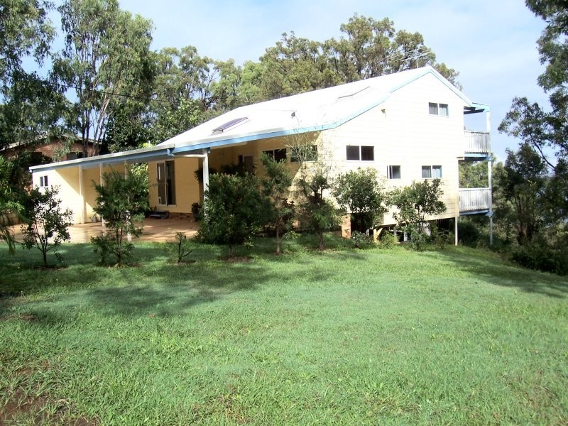 27 Cliff Terrace, Macleay Island QLD 4184