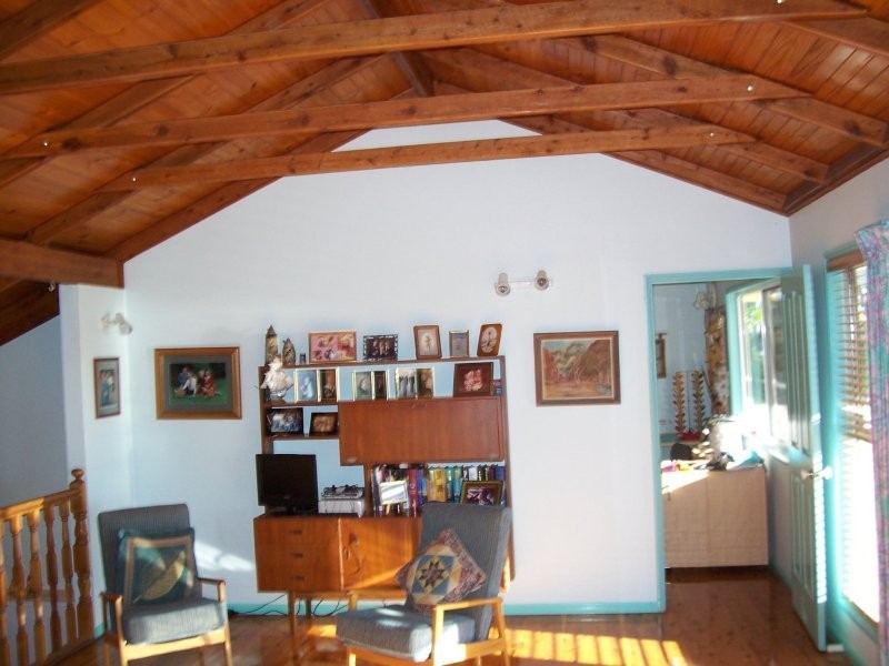 27 Cliff Terrace, Macleay Island QLD 4184