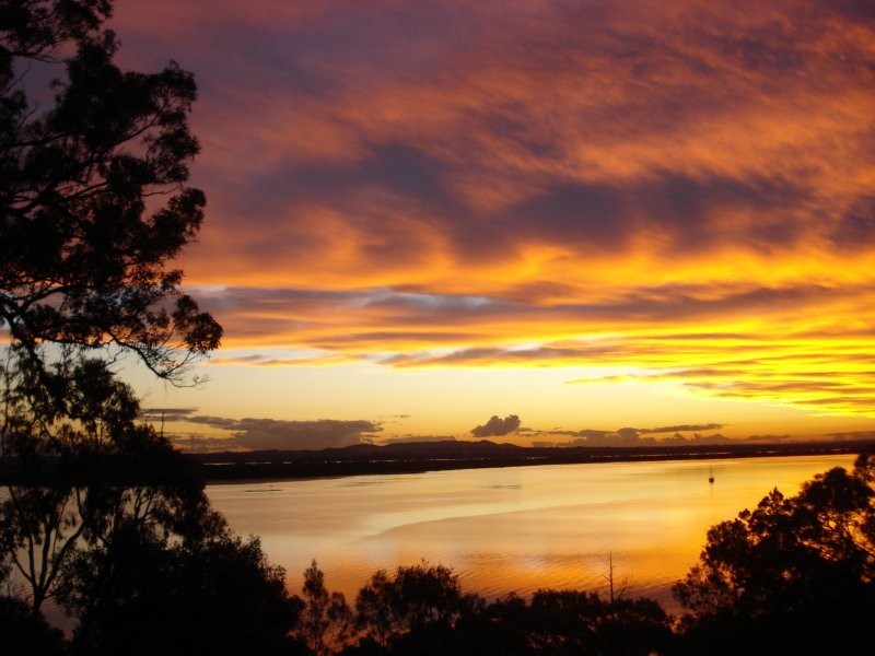 27 Cliff Terrace, Macleay Island QLD 4184