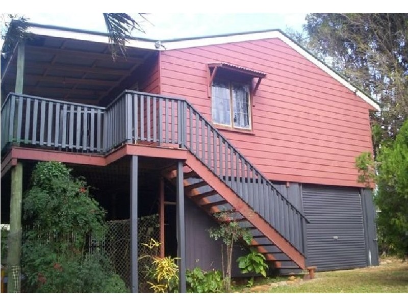 6-10 Con St, Macleay Island QLD 4184