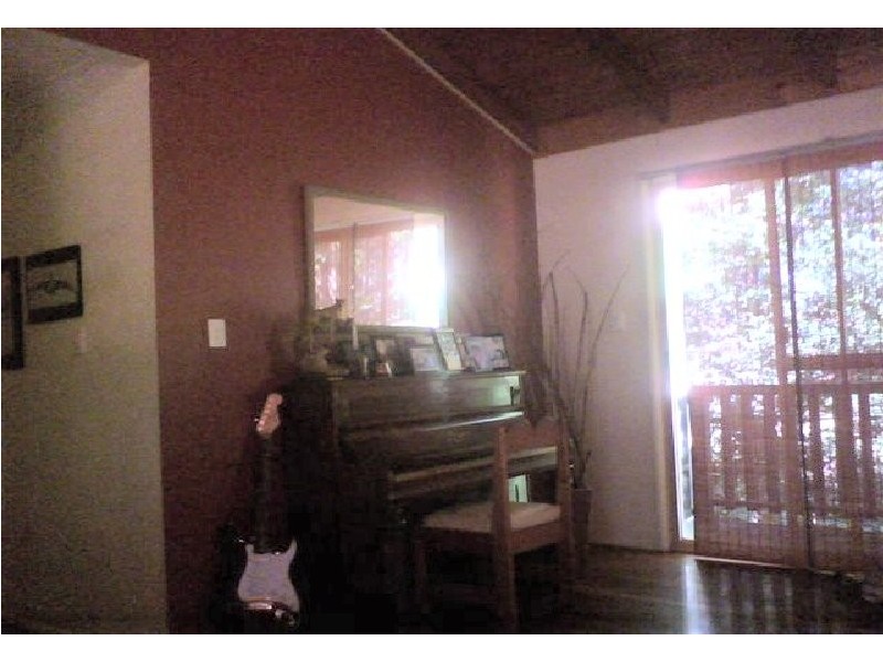 6-10 Con St, Macleay Island QLD 4184