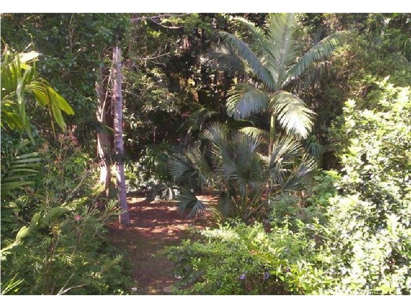 6-10 Con St, Macleay Island QLD 4184