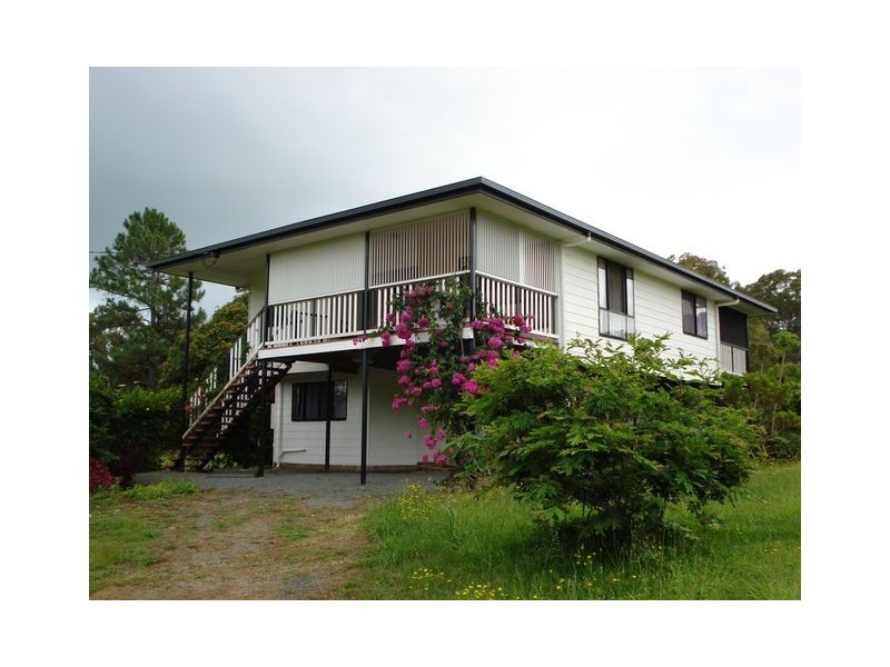 14 MELALUECA dr, Lamb Island QLD 4184