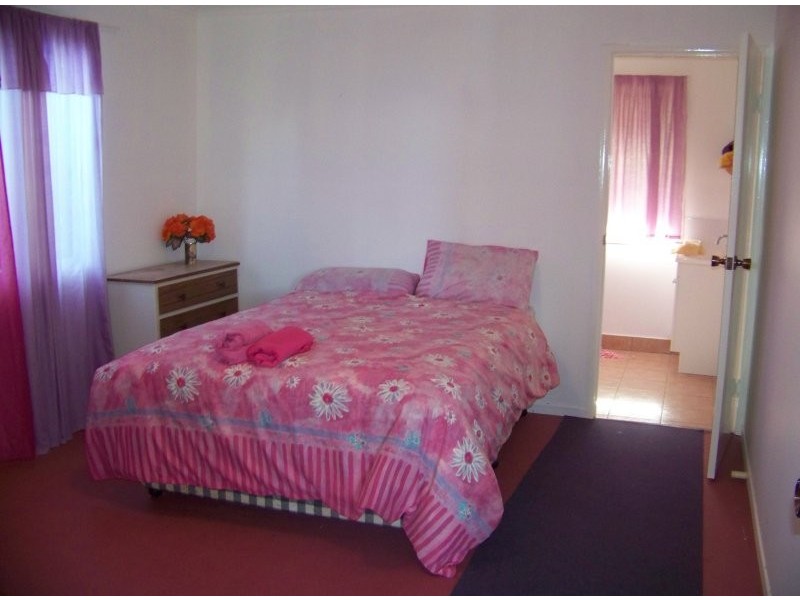 14 MELALUECA dr, Lamb Island QLD 4184