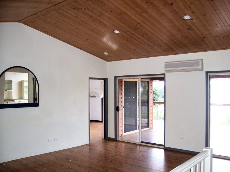 8 KEITH ST, Macleay Island QLD 4184