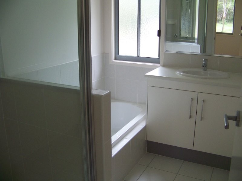 22 Cathy Street, Macleay Island QLD 4184