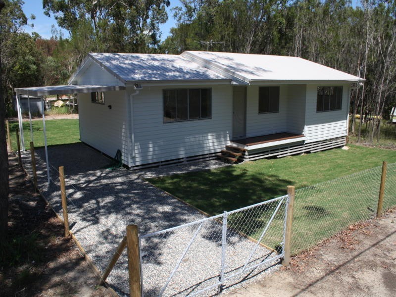 22 Cathy Street, Macleay Island QLD 4184