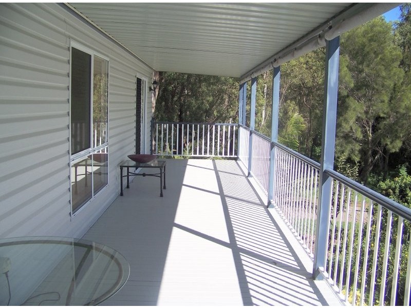 1 LINK ST, Lamb Island QLD 4184