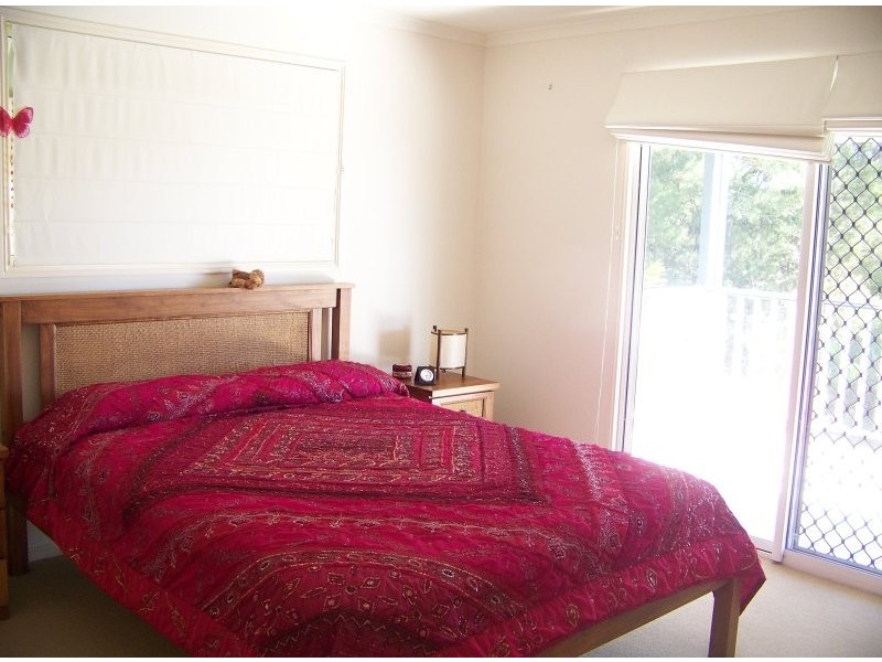 1 LINK ST, Lamb Island QLD 4184