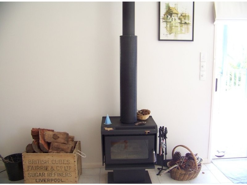 1 LINK ST, Lamb Island QLD 4184