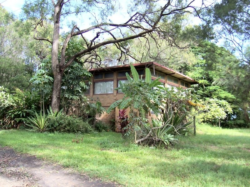 33 Cooee Cres, Macleay Island QLD 4184