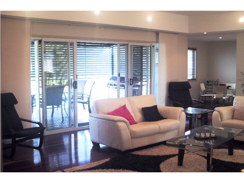 16 EASTBOURNE TERRACE, Macleay Island QLD 4184