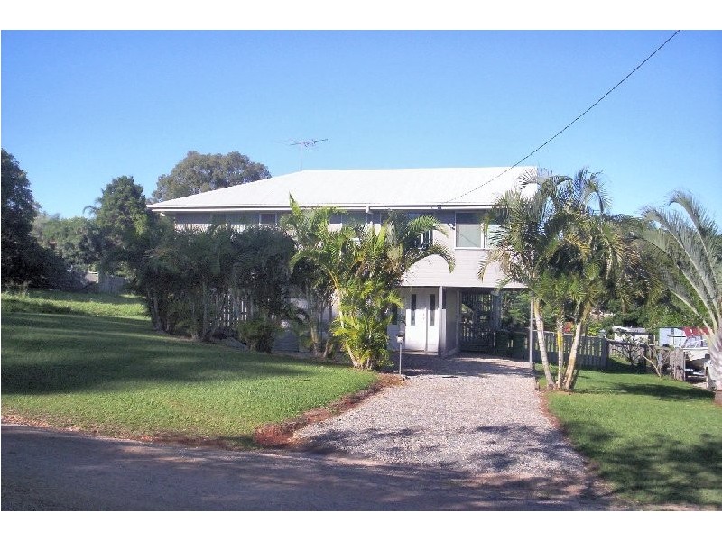 18 EASTBOURNE TERRACE, Macleay Island QLD 4184