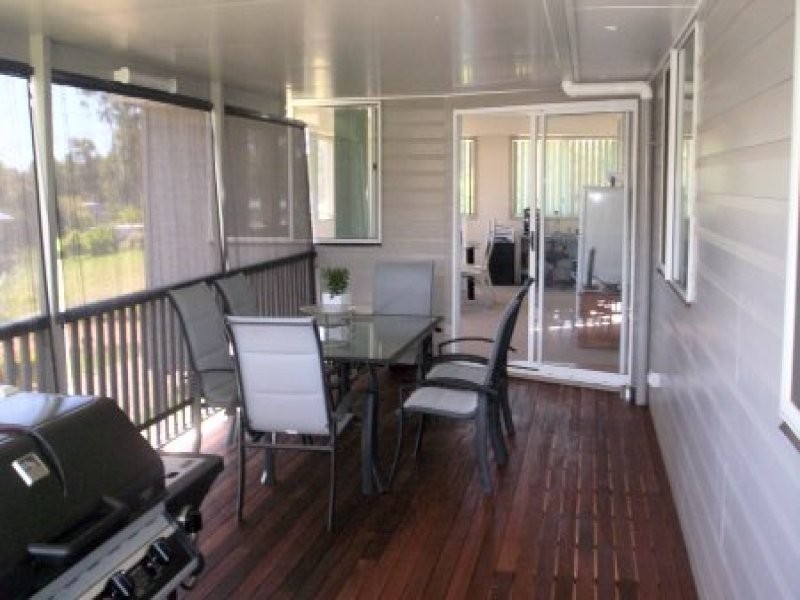 18 EASTBOURNE TERRACE, Macleay Island QLD 4184