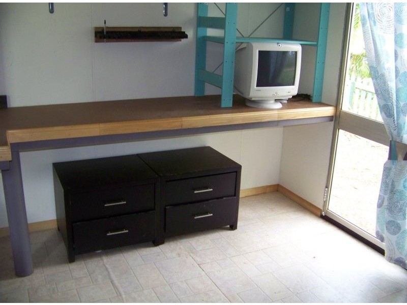 24 Rhodes St, Macleay Island QLD 4184