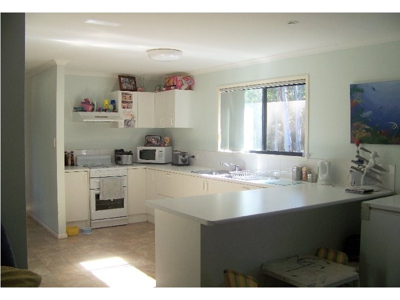 5 Morwong St, Macleay Island QLD 4184