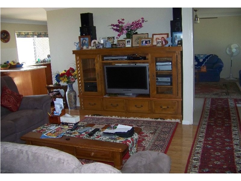 56 Timothy St, Macleay Island QLD 4184