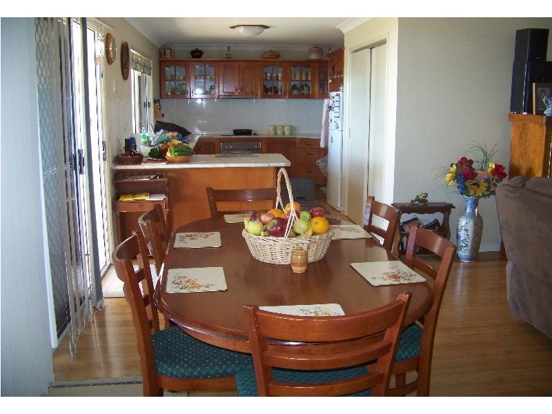 56 Timothy St, Macleay Island QLD 4184