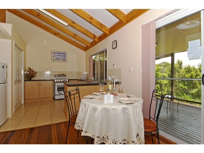 143 LUCAS DRIVE, Lamb Island QLD 4184